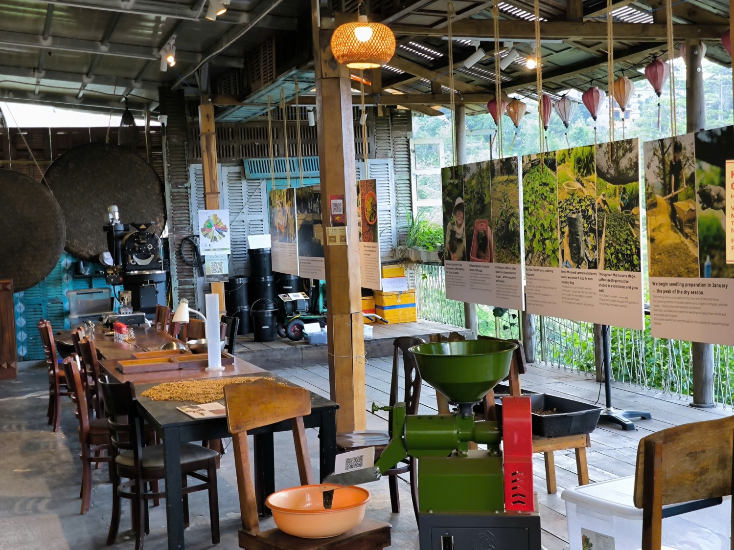 HuyEco sustainable coffee production and exhibition area in Đà Lạt.